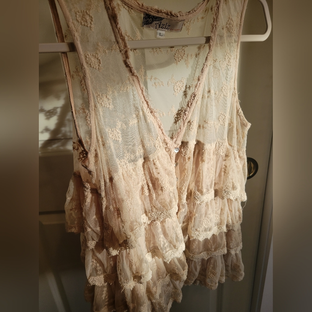 AZLZ AZIZ Lace Ruffle Vest, Size L, Cream Blush